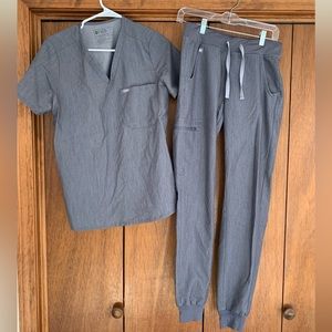 Figs gray Small Catarina top….. XS/Tall Zamora joggers